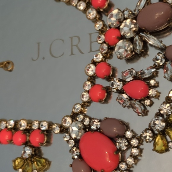 J crew Color Stone Floral Bloom Crystal Net Bib Necklace Princess Diana - Picture 3 of 9